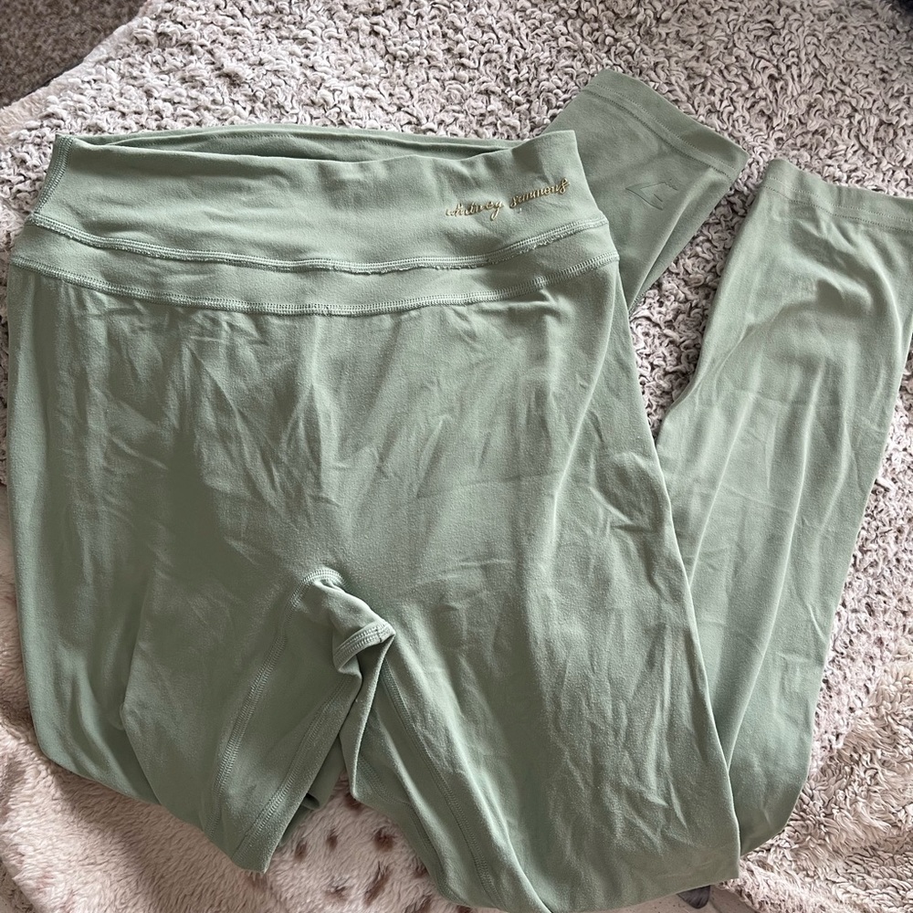 Gymshark x Whitney Simmons V2 moss green